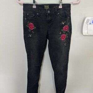 TRUE CRAFT SIZE 3 SKINNY JEANS